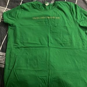 Green short sleeve T-shirt